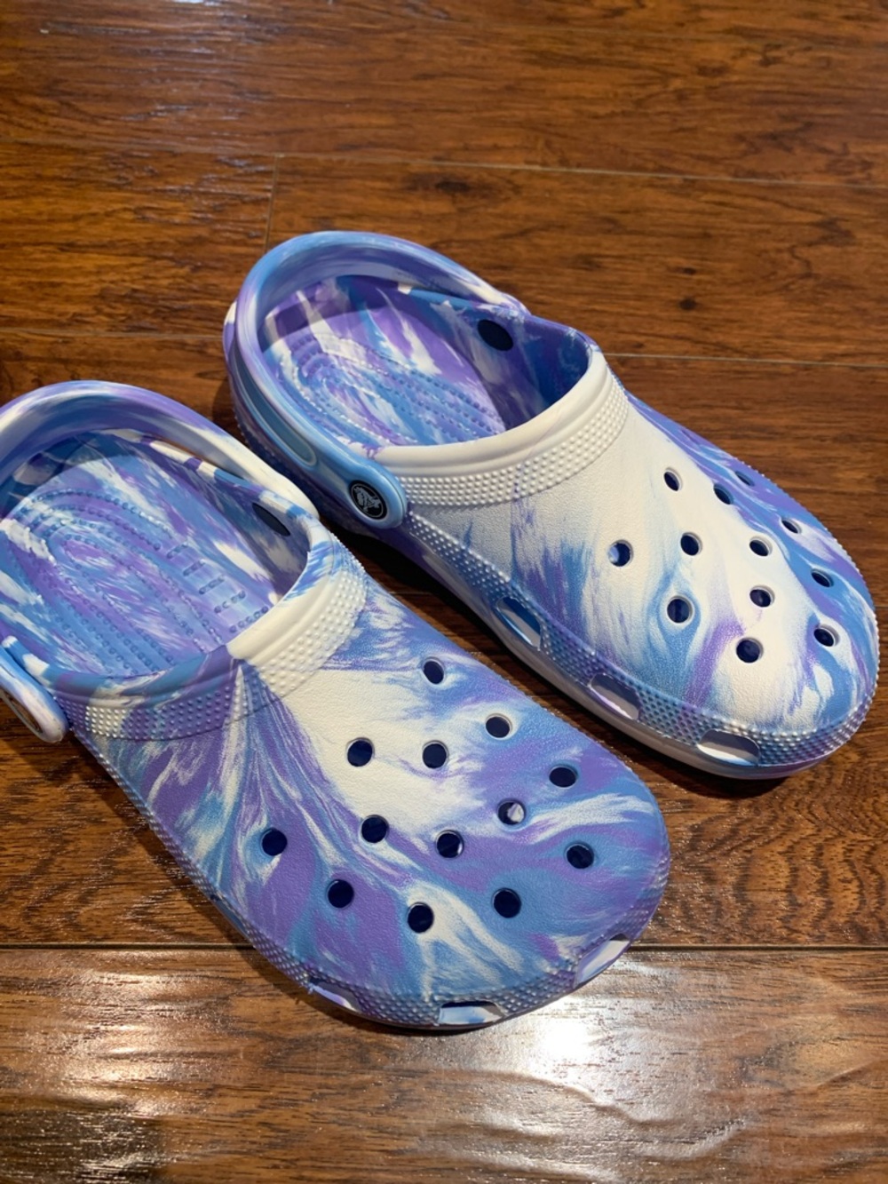 NWOT Marbled Crocs - Picture 5 of 5
